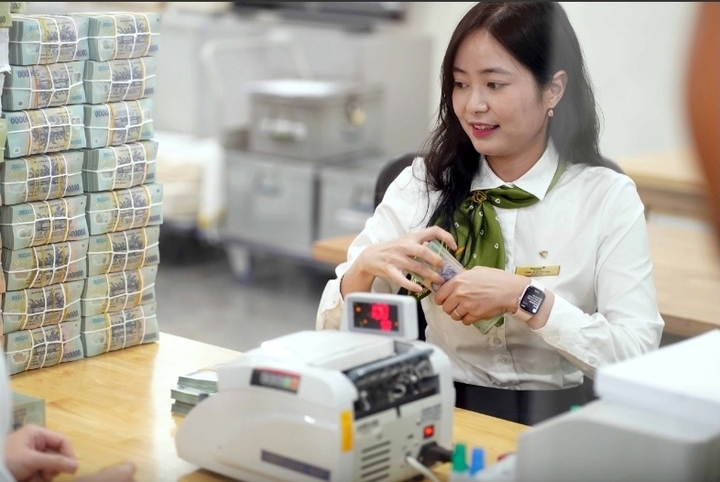 L&atilde;i suất tăng, &aacute;p lực đ&egrave; nặng l&ecirc;n vai người mua nh&agrave;- Ảnh 2.