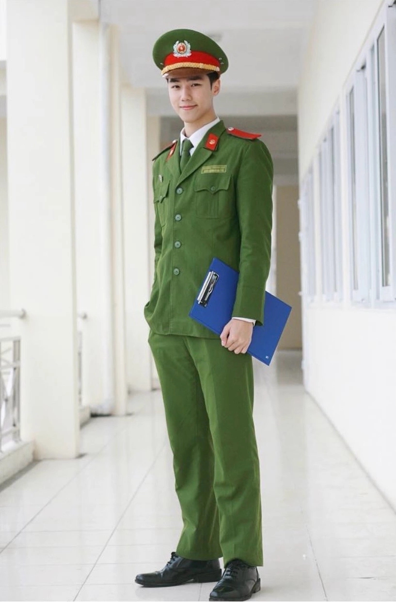 Fanmeeting của nam ca sĩ từng l&agrave; sinh vi&ecirc;n Học viện Cảnh s&aacute;t: VNeID định danh mức 2 mới được check-in, v&eacute; 0 đồng hết sạch trong t&iacute;ch tắc- Ảnh 4.