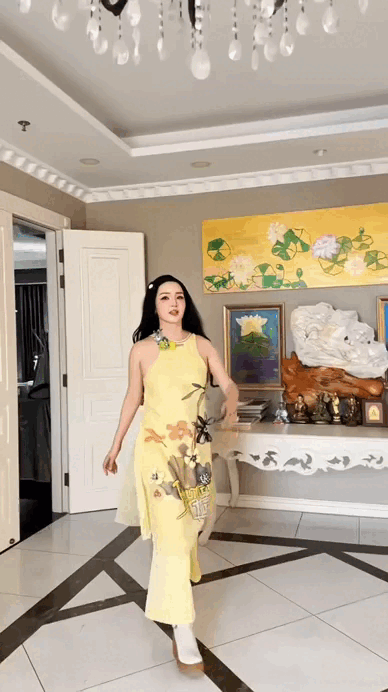 Mỹ nh&acirc;n Vbiz sống trong biệt thự 1000m2 lộng lẫy như cung điện, đi mỏi ch&acirc;n vẫn kh&ocirc;ng hết- Ảnh 13.