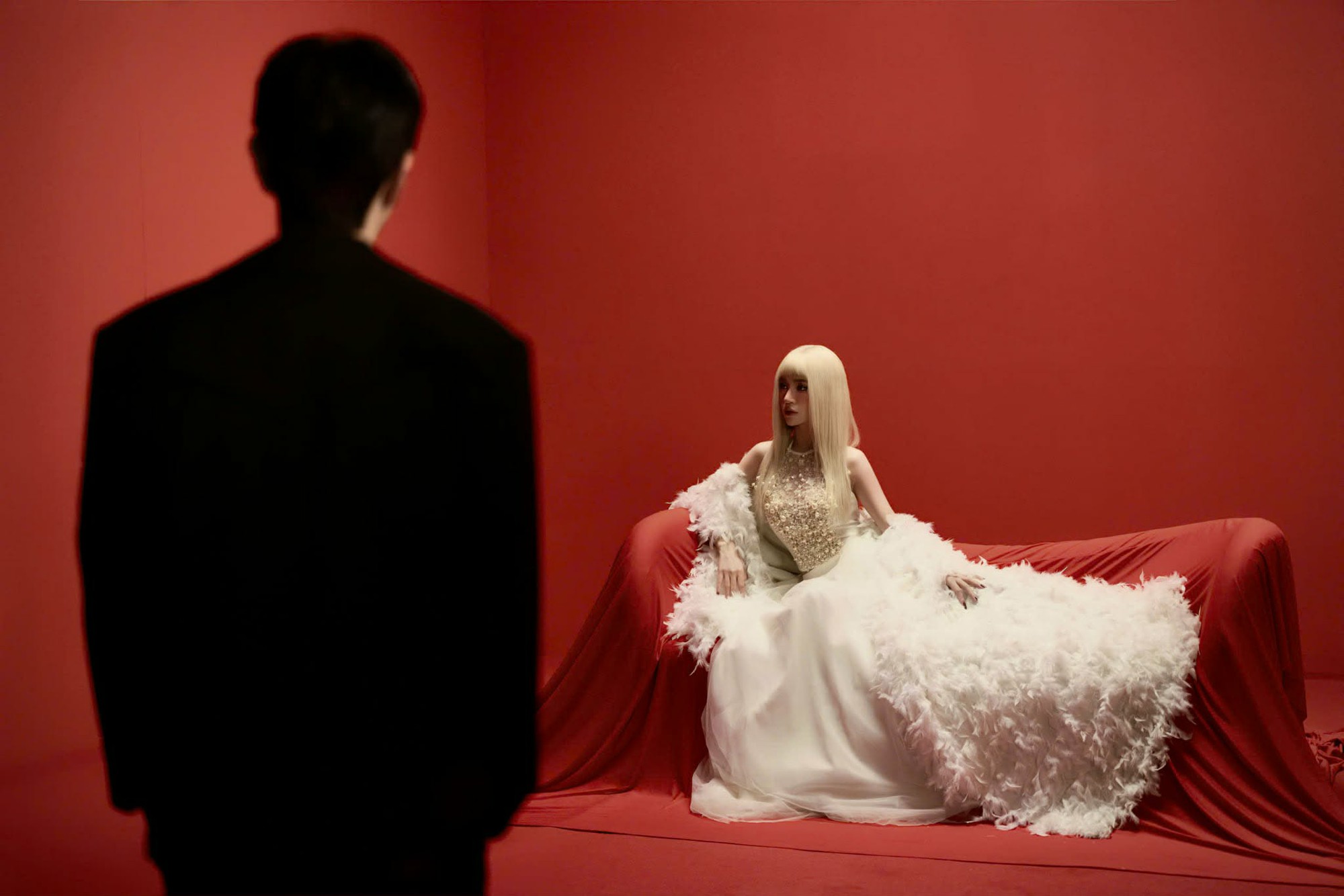 DJ Tít ra mắt bản pop ballad đầu tiên, gây chú ý khi đóng MV cùng ông xã- Ảnh 1. DJ Tít ra mắt bản pop ballad đầu tiên, gây chú ý khi đóng MV cùng ông xã- Ảnh 1.