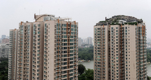 Đại gia ng&agrave;nh y chi tiền khủng, &acirc;m thầm x&acirc;y biệt thự đ&aacute; tr&ecirc;n n&oacute;c chung cư 26 tầng suốt nhiều năm: Cơ quan chức năng v&agrave;o cuộc, buộc ph&aacute; dỡ sau 15 ng&agrave;y- Ảnh 2.