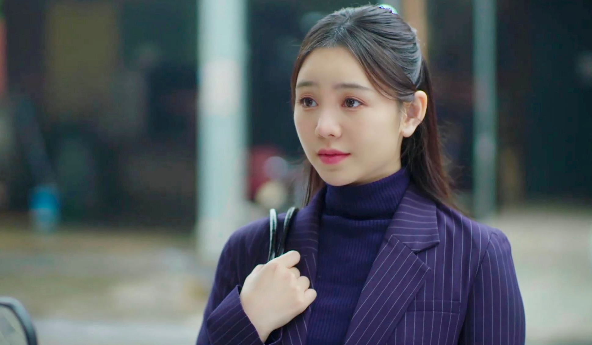 Nh&igrave;n cặp sao Việt n&agrave;y t&aacute;n nhau m&agrave; cả MXH l&agrave; người đổ: Nh&agrave; trai đẹp kh&ocirc;ng vết xước, nh&agrave; g&aacute;i được v&iacute; với Phạm Băng Băng- Ảnh 6.