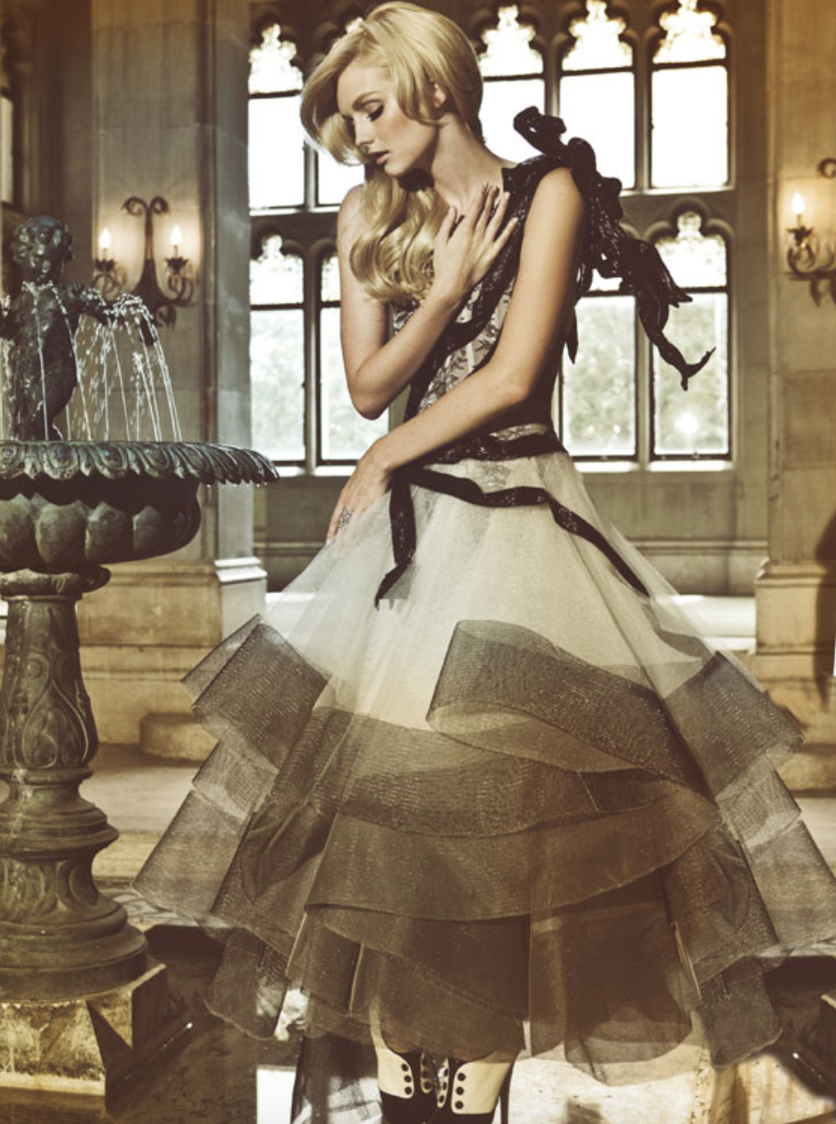 Cựu HLV The Face Mỹ c&oacute; mẹ từng bị bắt c&oacute;c v&agrave; tẩy n&atilde;o, sự nghiệp thăng hoa chỉ sau 1 lần test ống k&iacute;nh- Ảnh 2.