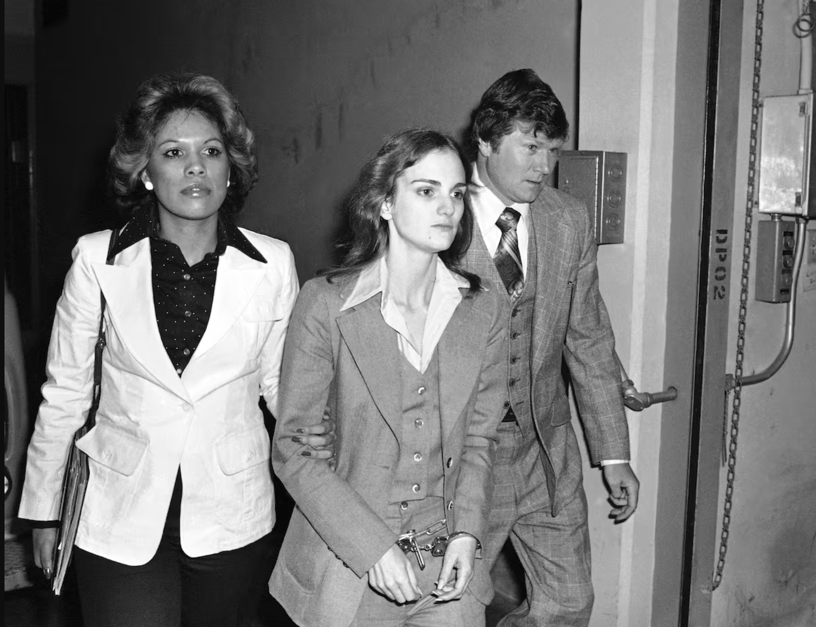 Cựu HLV The Face Mỹ c&oacute; mẹ từng bị bắt c&oacute;c v&agrave; tẩy n&atilde;o, sự nghiệp thăng hoa chỉ sau 1 lần test ống k&iacute;nh- Ảnh 6.