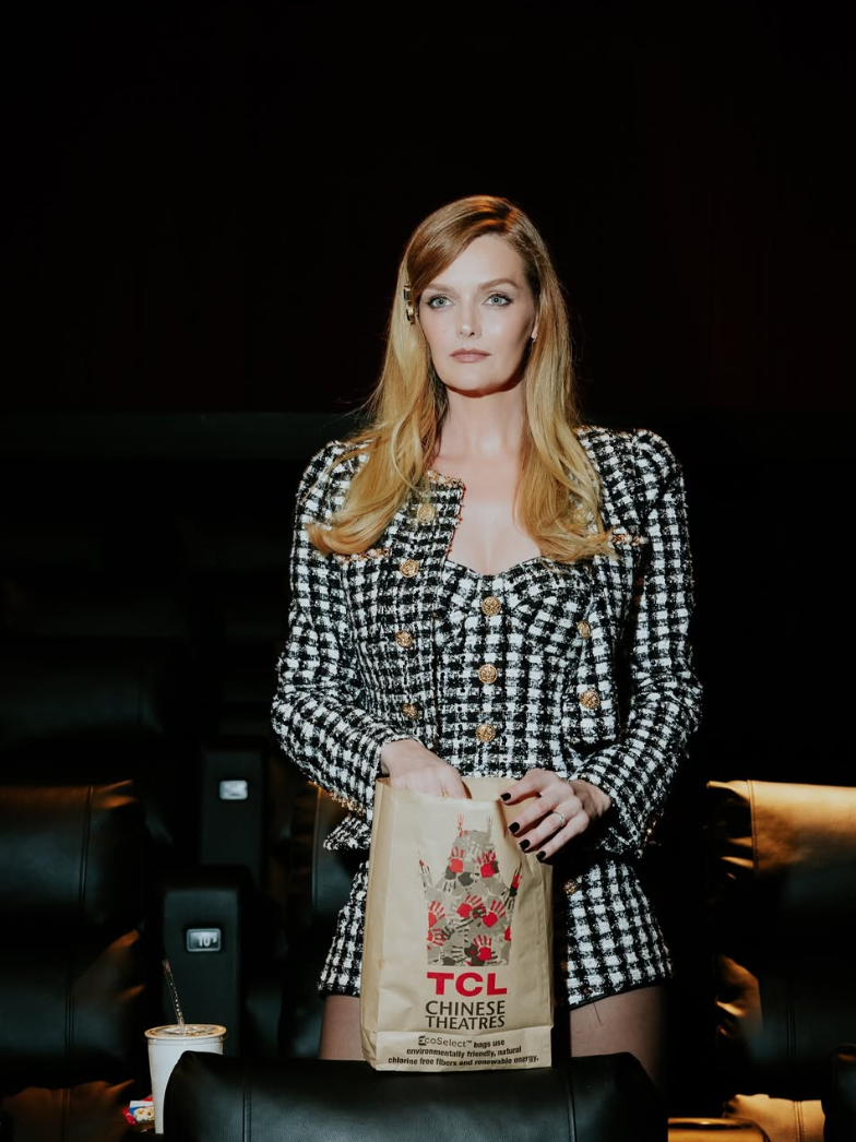 Cựu HLV The Face Mỹ c&oacute; mẹ từng bị bắt c&oacute;c v&agrave; tẩy n&atilde;o, sự nghiệp thăng hoa chỉ sau 1 lần test ống k&iacute;nh- Ảnh 22.