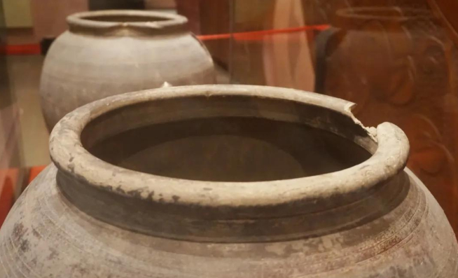 Đ&agrave;o s&acirc;u ph&aacute;t hiện hơn 13,4 kg v&agrave;ng v&agrave; 166,5 kg bạc, c&ocirc;ng trường x&acirc;y dựng lập tức bị phong tỏa- Ảnh 1.