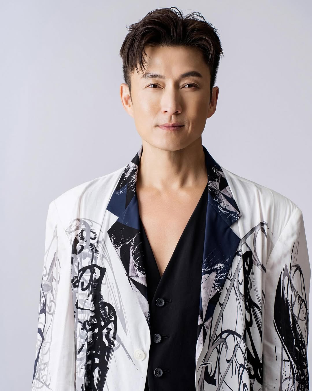 Hết cứu 1 nam ch&iacute;nh phim Tết: 730 ng&agrave;y bị cả showbiz xua đuổi, giờ l&ecirc; la khắp nơi cầu cạnh đồng nghiệp- Ảnh 5.