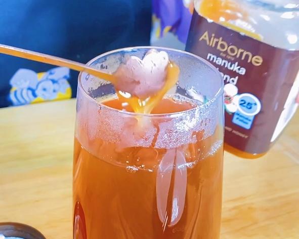 3 c&ocirc;ng thức nước uống d&ugrave;ng đều đặn v&agrave;o s&aacute;ng - chiều - tối gi&uacute;p dễ d&agrave;ng loại bỏ chất thải v&agrave; l&agrave;m sạch đường ruột- Ảnh 10.