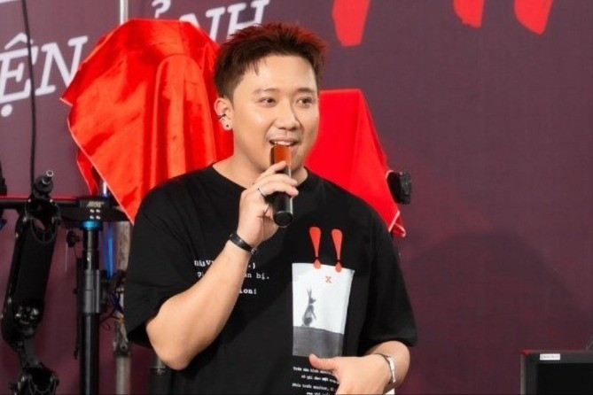 Mỹ nh&acirc;n được Trấn Th&agrave;nh cưng chiều nhất Thỏ Ơi!!: Gọi hẳn l&agrave; "&ocirc;ng cố nội", chỉ sợ giữa chừng bỏ phim- Ảnh 1.