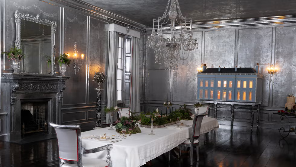 Giải m&atilde; 9 chi tiết ẩn trong Đồi Gi&oacute; H&uacute;: Ph&ograve;ng ngủ mang m&agrave;u da nữ ch&iacute;nh, tại sao bức tường lại "đổ mồ h&ocirc;i"?- Ảnh 8.