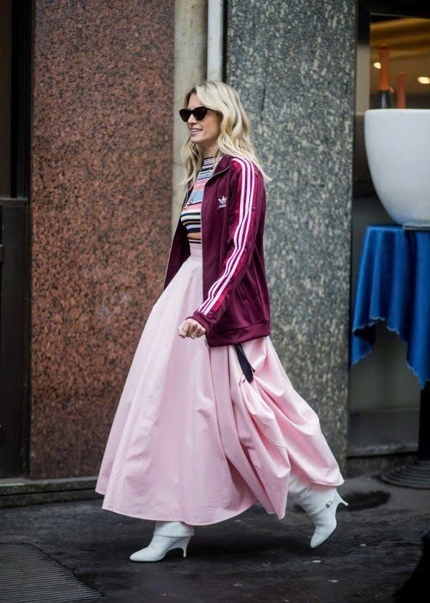 &Aacute;o kho&aacute;c thể thao mix c&ugrave;ng đồ &ldquo;b&aacute;nh b&egrave;o&rdquo;: C&ocirc;ng thức bao lạ bao đẹp, chẳng tr&aacute;ch phủ s&oacute;ng mạnh to&agrave;n cầu!- Ảnh 4.