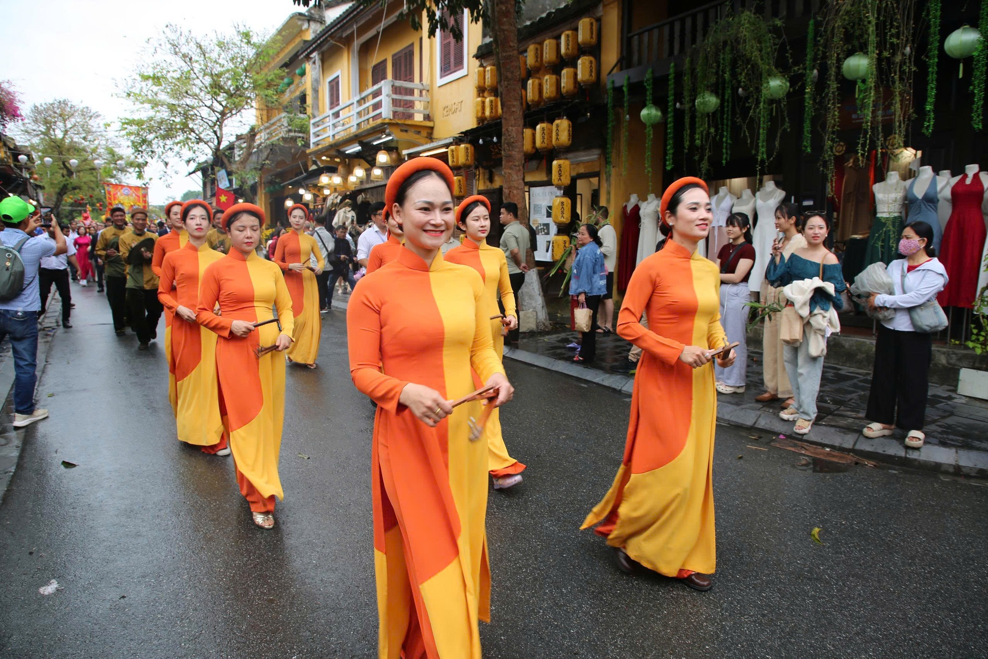 Hội An khai hội Nguy&ecirc;n Ti&ecirc;u, h&uacute;t du kh&aacute;ch về miền du lịch di sản- Ảnh 8.