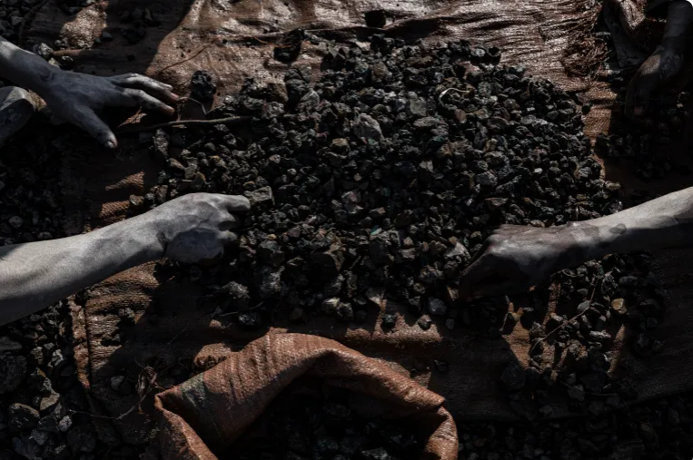 Lở đất tại mỏ ở Congo khiến hơn 200 người thiệt mạng- Ảnh 2.