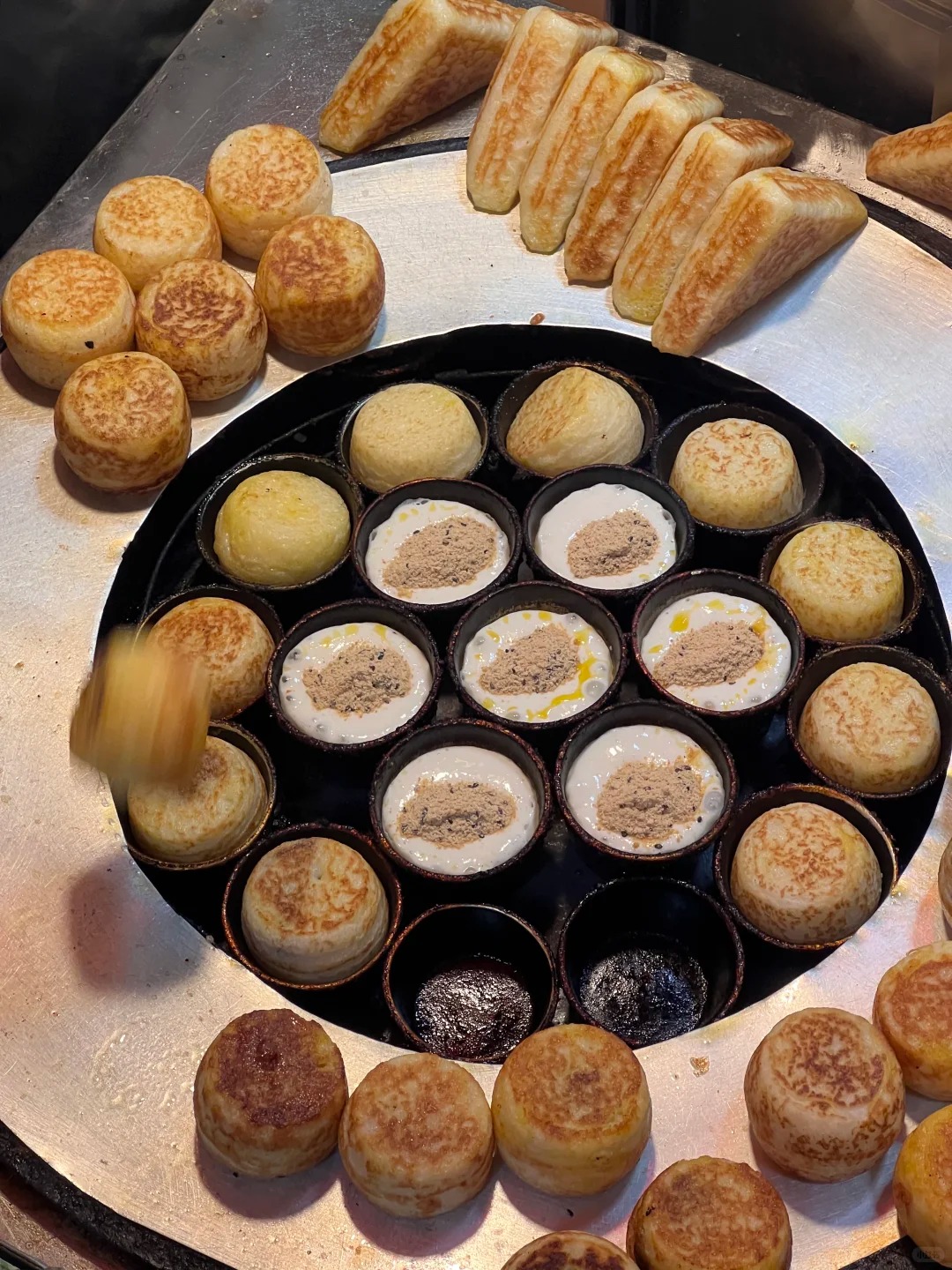 Thổ địa Tr&ugrave;ng Kh&aacute;nh chỉ điểm: 8 m&oacute;n vỉa h&egrave; "ngon chấn động" giấu trong hẻm s&acirc;u, chưa ăn coi như ph&iacute; tiền mua v&eacute;- Ảnh 22.