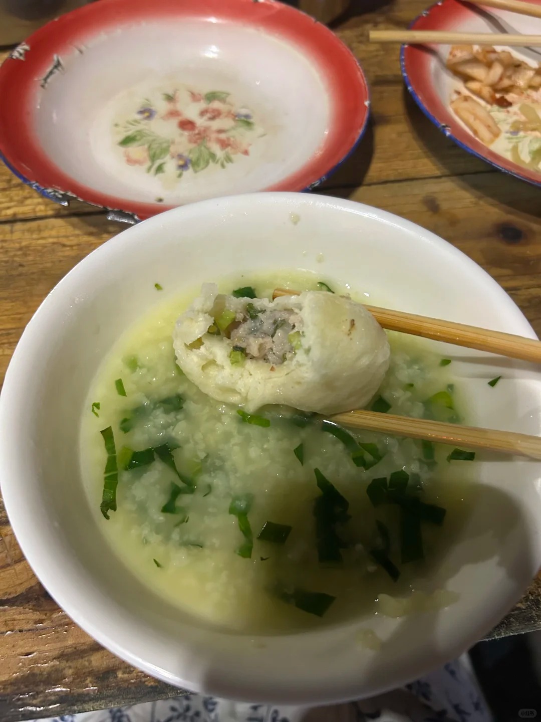 Thổ địa Tr&ugrave;ng Kh&aacute;nh chỉ điểm: 8 m&oacute;n vỉa h&egrave; "ngon chấn động" giấu trong hẻm s&acirc;u, chưa ăn coi như ph&iacute; tiền mua v&eacute;- Ảnh 7.