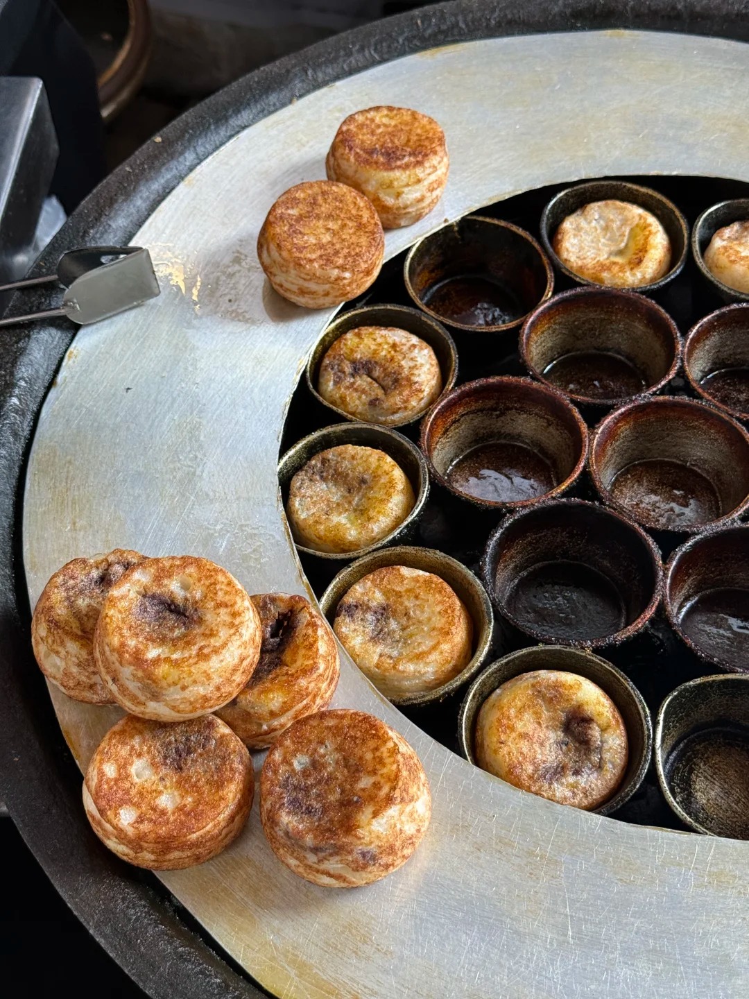 Thổ địa Tr&ugrave;ng Kh&aacute;nh chỉ điểm: 8 m&oacute;n vỉa h&egrave; "ngon chấn động" giấu trong hẻm s&acirc;u, chưa ăn coi như ph&iacute; tiền mua v&eacute;- Ảnh 24.