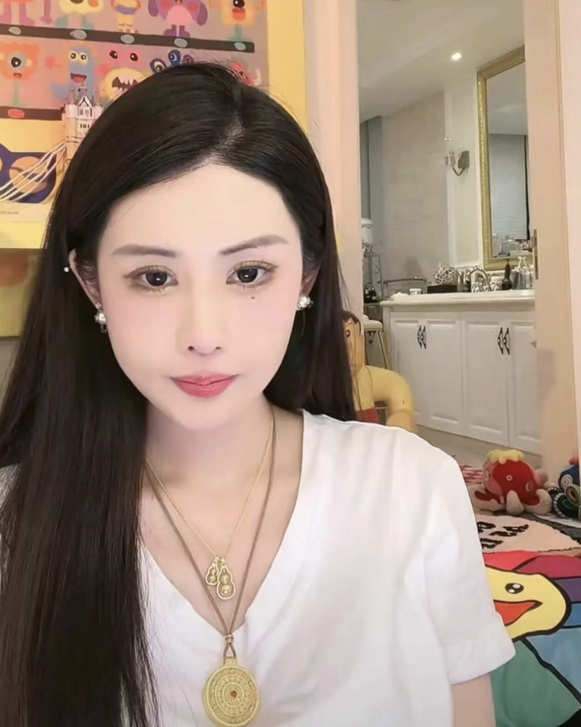 C&ocirc; g&aacute;i tiệm gội đầu cưới thiếu gia, nhận 22 tỷ bồi thường sau ly h&ocirc;n: Sống chung với trai trẻ k&eacute;m 14 tuổi như b&agrave; ho&agrave;ng- Ảnh 4.