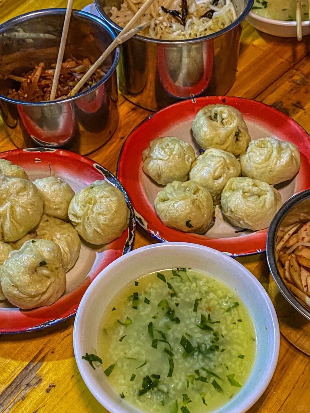 Thổ địa Tr&ugrave;ng Kh&aacute;nh chỉ điểm: 8 m&oacute;n vỉa h&egrave; "ngon chấn động" giấu trong hẻm s&acirc;u, chưa ăn coi như ph&iacute; tiền mua v&eacute;- Ảnh 5.