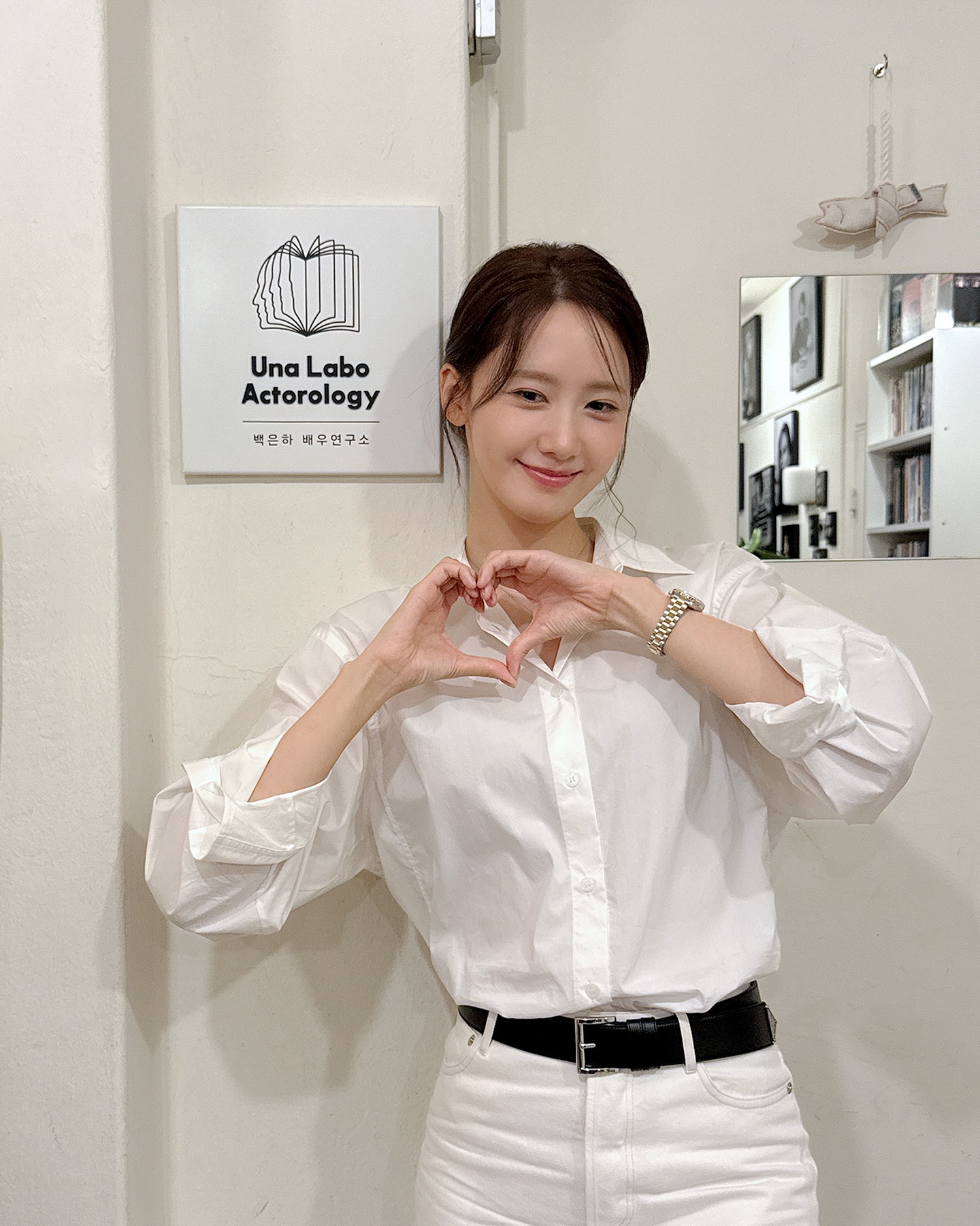 Nữ diễn vi&ecirc;n c&agrave;ng lớn tuổi c&agrave;ng mặc đẹp chỉ bằng c&aacute;ch đơn giản h&oacute;a style- Ảnh 5.