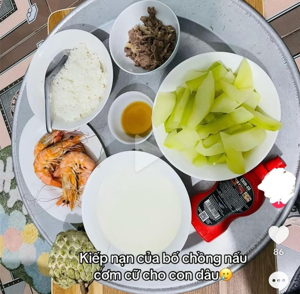 Con d&acirc;u chụp ảnh cơm cữ bố chồng nấu rồi ch&ecirc; ỏng ch&ecirc; eo, d&acirc;n t&igrave;nh ng&aacute;n ngẩm v&igrave; "c&aacute;i nết": Đ&acirc;y l&agrave; thử th&aacute;ch của bố chồng mới đ&uacute;ng!- Ảnh 1.