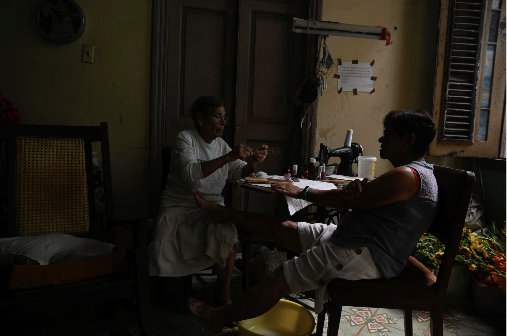 Hệ thống điện Cuba t&ecirc; liệt diện rộng sau sự cố bất ngờ- Ảnh 3.