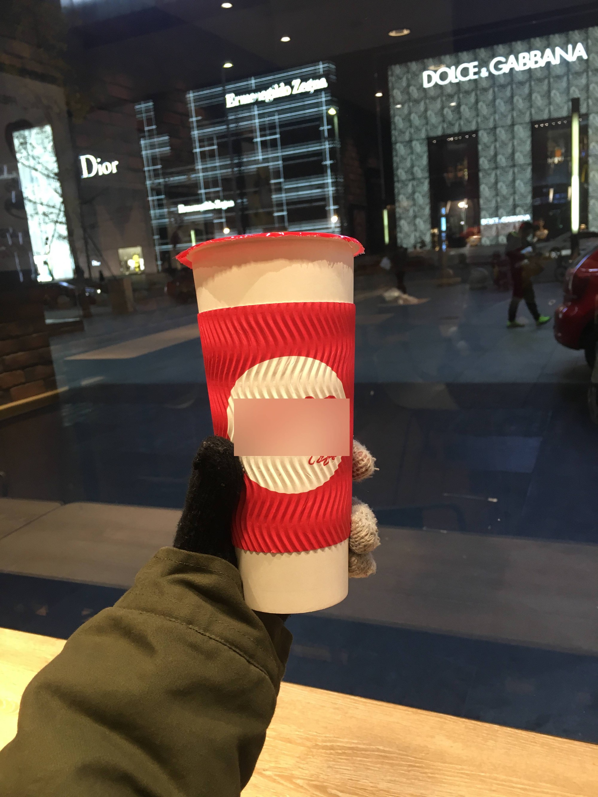 Kh&aacute;ch Việt sững người khi lần đầu thử tr&agrave; sữa ở Trung Quốc: "M&igrave;nh kh&ocirc;ng d&aacute;m nhận x&eacute;t lu&ocirc;n"- Ảnh 1.