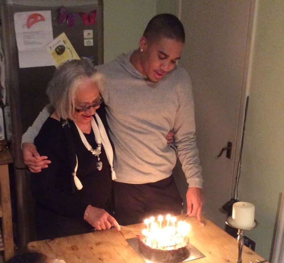 Đi l&agrave;m 8 năm tiết kiệm được 3,9 tỷ đồng: Ch&agrave;ng trai 28 tuổi tiết lộ 3 th&oacute;i quen &ldquo;l&agrave;m n&ecirc;n chuyện&rdquo;- Ảnh 1.