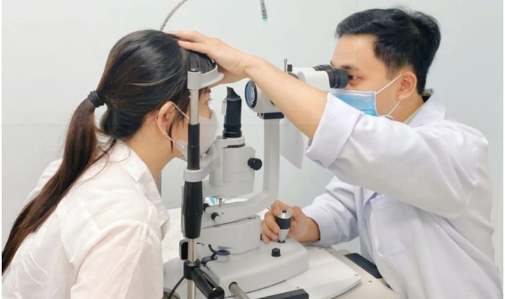 Từ 18 tuổi trở xuống mổ cận thị được hưởng bảo hiểm y tế- Ảnh 1.