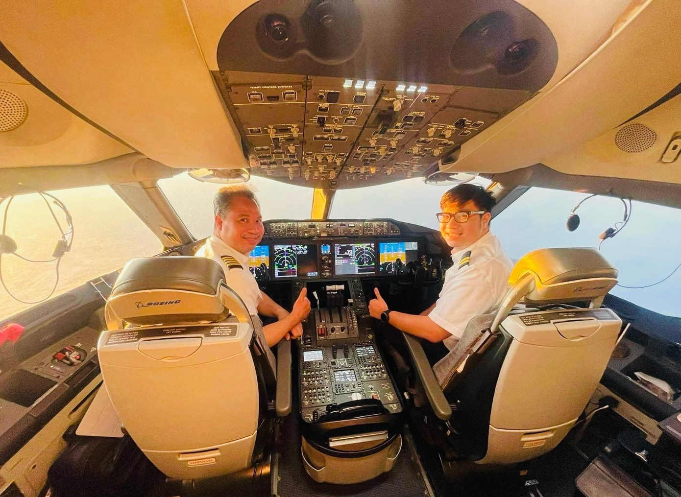 Phi c&ocirc;ng Việt Nam kể về chuyến bay xuy&ecirc;n qua 'chảo lửa' Trung Đ&ocirc;ng- Ảnh 4.