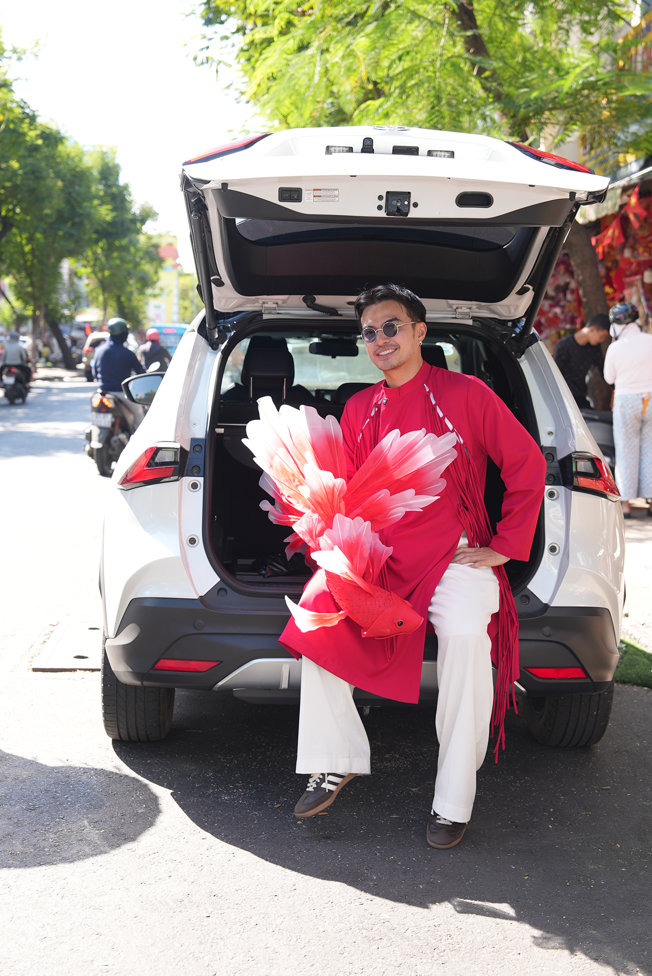 Tết n&agrave;y của L&yacute; Th&agrave;nh Cơ: Chọn sống chậm lại, chăm ch&uacute;t từng khoảnh khắc c&ugrave;ng bạn đồng h&agrave;nh Yaris Cross- Ảnh 13.