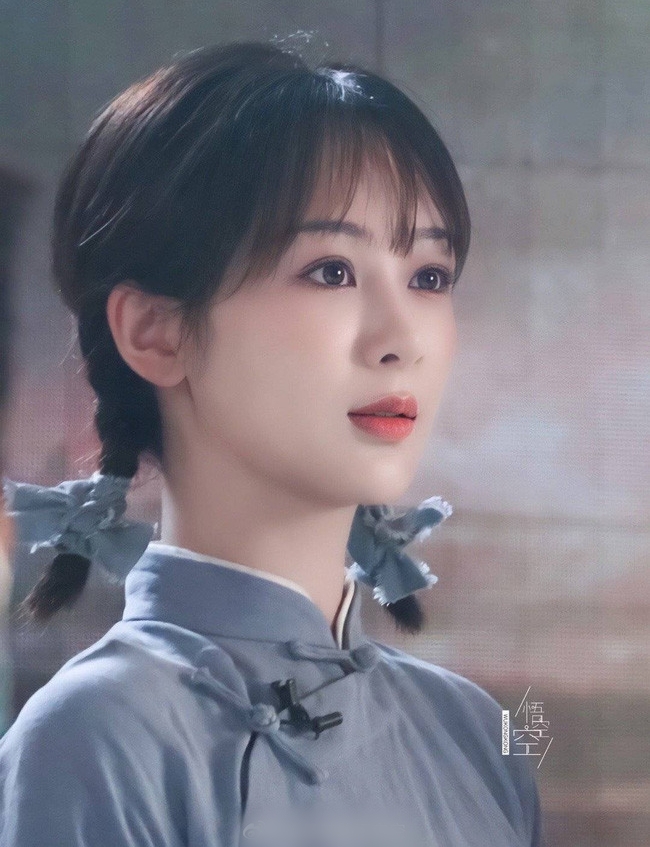 C&ocirc; d&acirc;u đang g&acirc;y tranh c&atilde;i khắp MXH: Nhan sắc như bức họa cổ điển nhưng kh&ocirc;ng giống mới 14 tuổi- Ảnh 2.