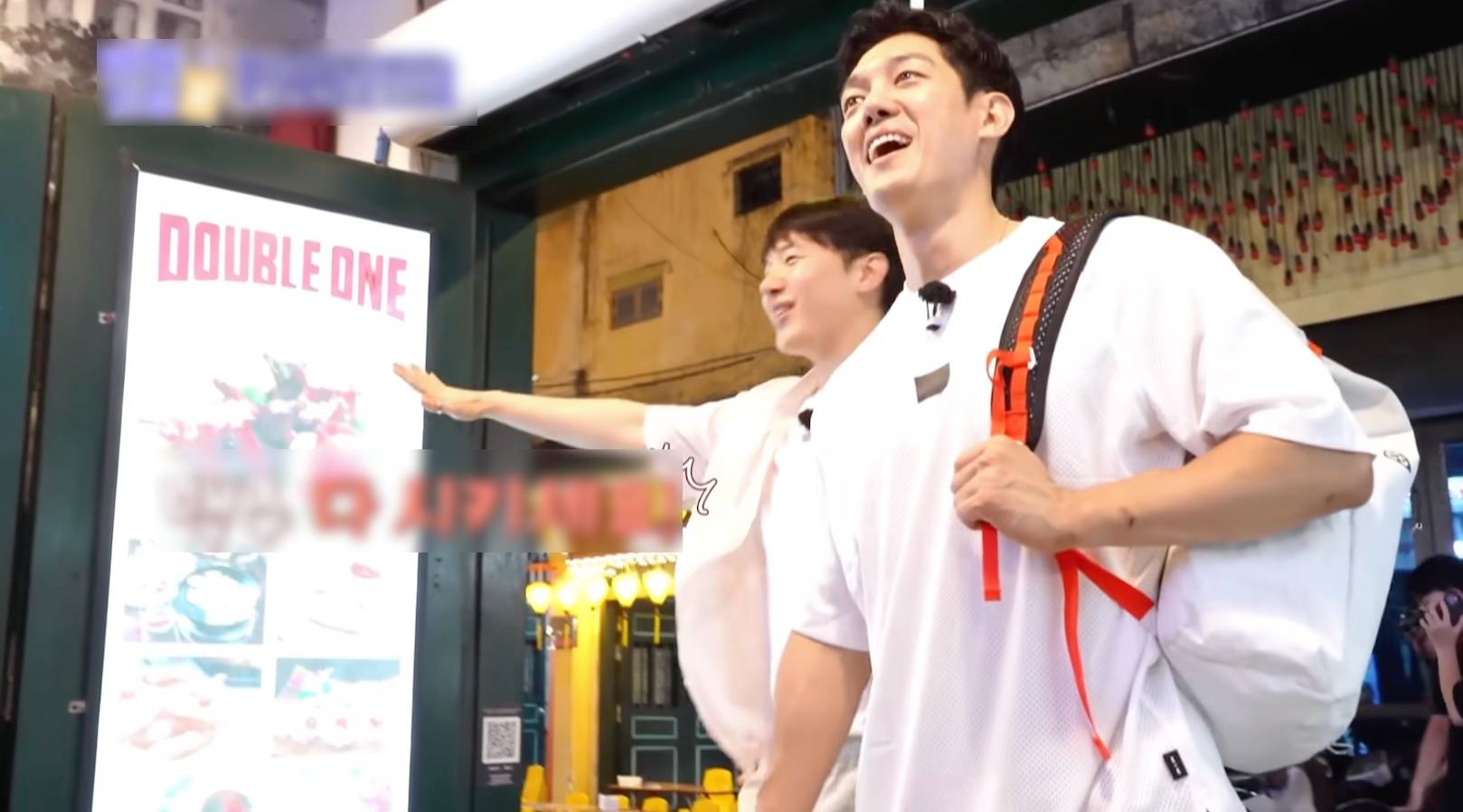 Sao nam H&agrave;n Quốc n&oacute;i m&oacute;n ăn Việt Nam c&oacute; "hương vị của sự tội lỗi"- Ảnh 1.