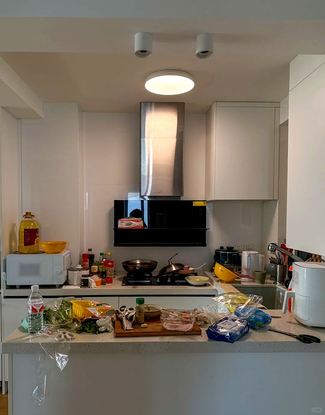 Sau tuổi 45, h&atilde;y bu&ocirc;ng bỏ 5 thứ n&agrave;y: Nh&agrave; rộng hơn, t&acirc;m tr&iacute; cũng nhẹ đi rất nhiều- Ảnh 2.