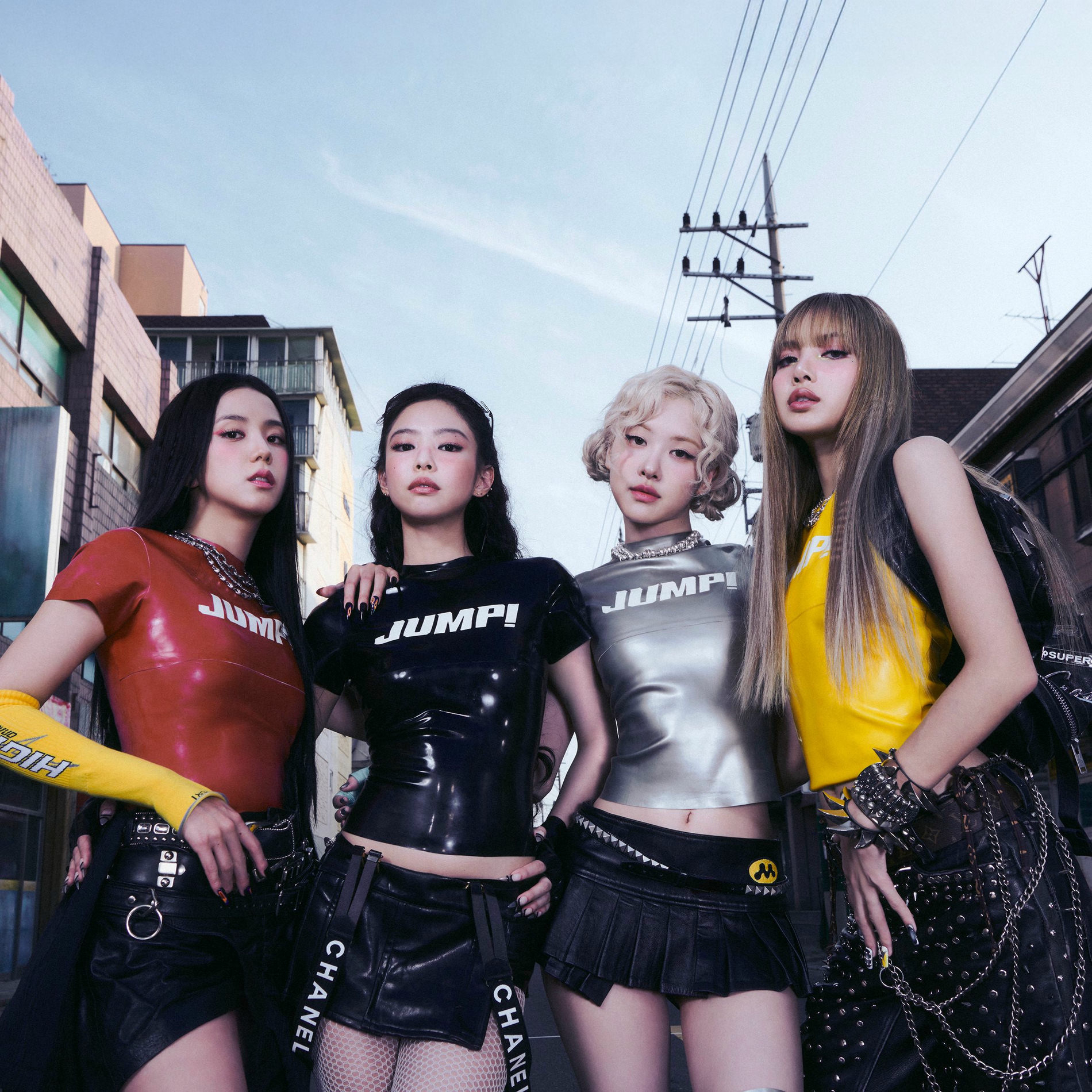 Jisoo kh&oacute; chịu ra mặt trước c&acirc;u hỏi về BLACKPINK- Ảnh 5.