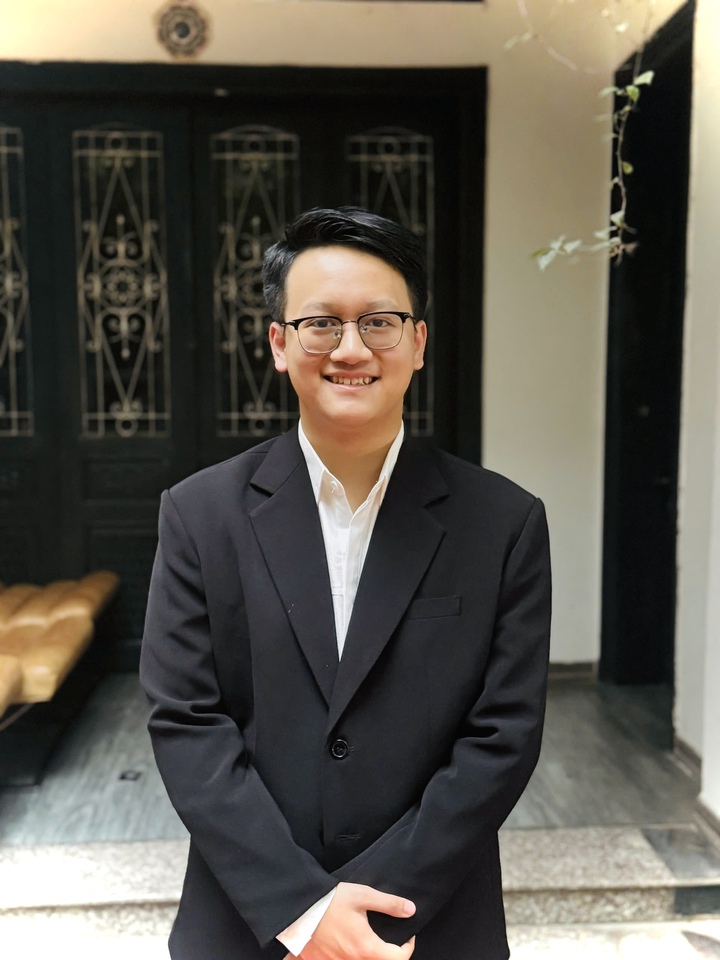 Nam sinh trường Ams gi&agrave;nh học bổng 12 tỷ đồng sau gần 300 bản nh&aacute;p b&agrave;i luận- Ảnh 1.