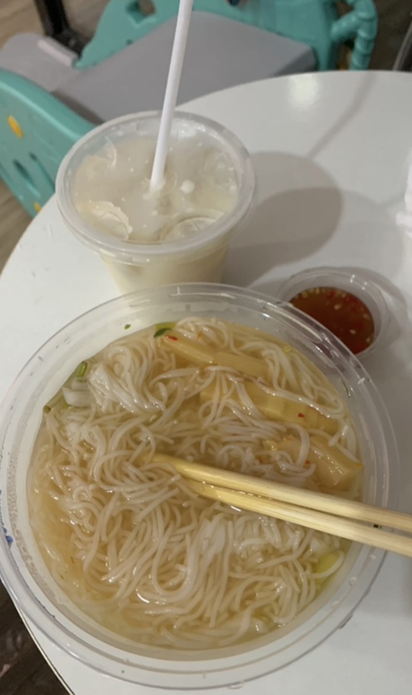 Từ nay, đặt m&oacute;n tr&ecirc;n app nhớ l&agrave;m việc n&agrave;y để được đền tiền khi đồ ăn bị đổ hoặc thiếu m&oacute;n- Ảnh 2.