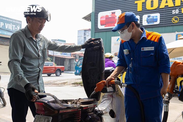 Từ chiều nay, gi&aacute; xăng dầu trong nước c&oacute; thể đồng loạt tăng mạnh- Ảnh 1.