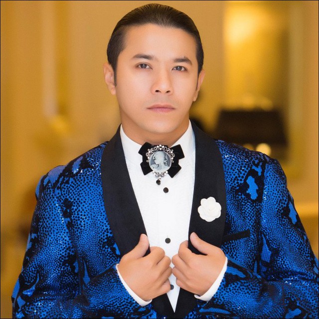 Nam ca sĩ Việt vừa qua đời: Qu&aacute;n qu&acirc;n Sao Mai, gương mặt biến dạng v&igrave; bạo bệnh- Ảnh 3.