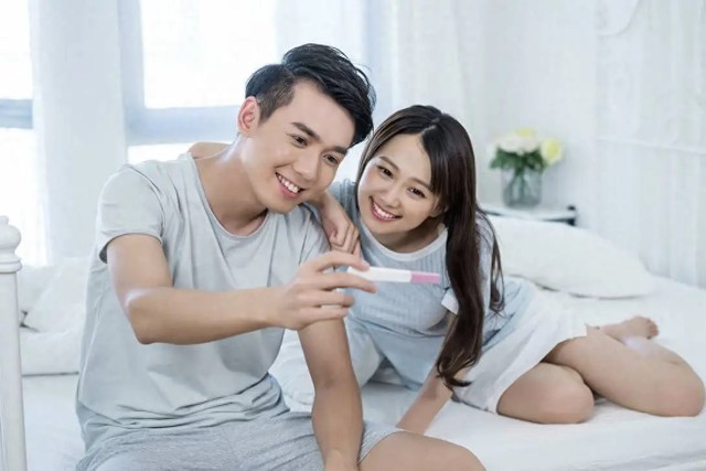 B&aacute;c sĩ sản phụ khoa: Phụ nữ "chỉ chạm l&agrave; c&oacute; thai" thường c&oacute; 5 đặc điểm n&agrave;y, tr&ecirc;n 3 điểm được xem l&agrave; cơ địa dễ thụ thai- Ảnh 1.