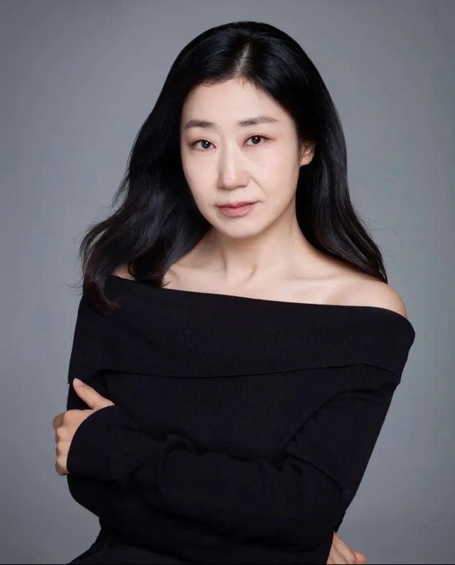 "B&agrave; mẹ quốc d&acirc;n" H&agrave;n Quốc ở tuổi 51 vẫn giảm 14kg: Tiết lộ b&iacute; quyết xứng đ&aacute;ng l&agrave; "gi&aacute;o tr&igrave;nh giảm mỡ cho phụ nữ trung ni&ecirc;n"- Ảnh 6.