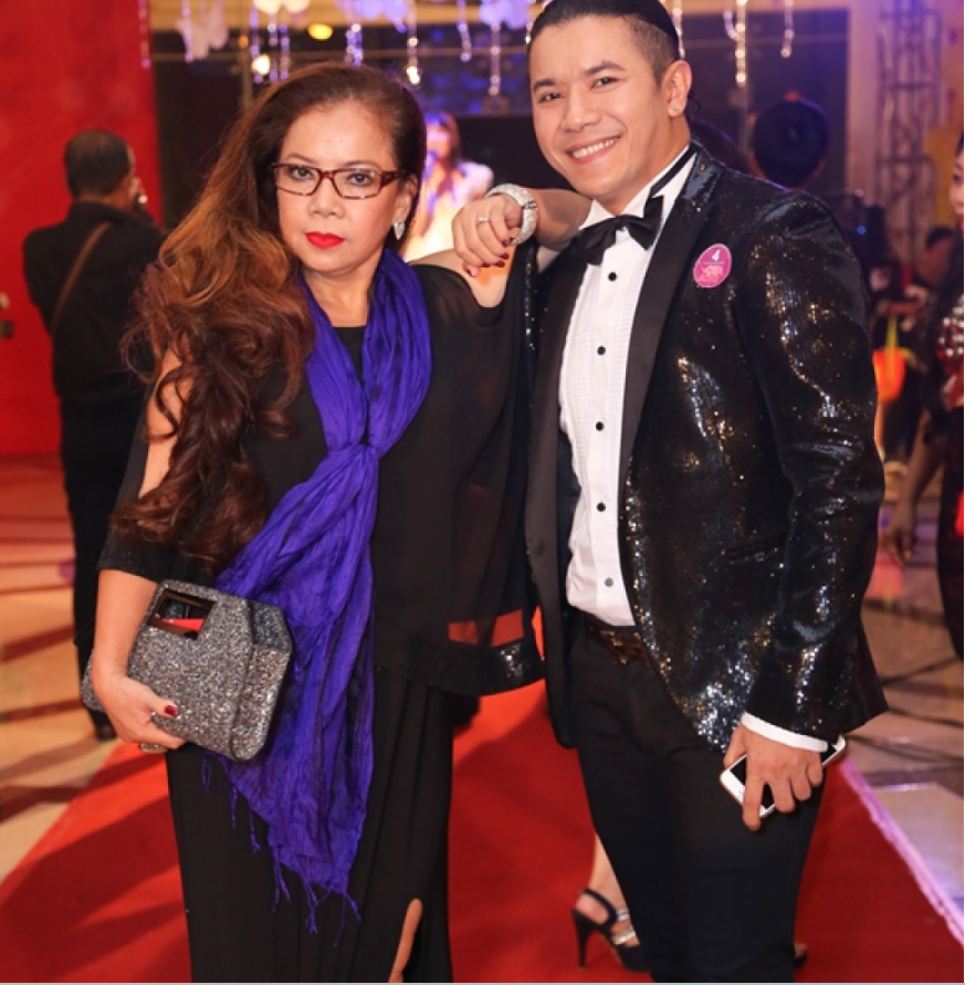 Cuộc sống c&oacute; phần bế tắc của Kasim Ho&agrave;ng Vũ trước khi qua đời- Ảnh 4.