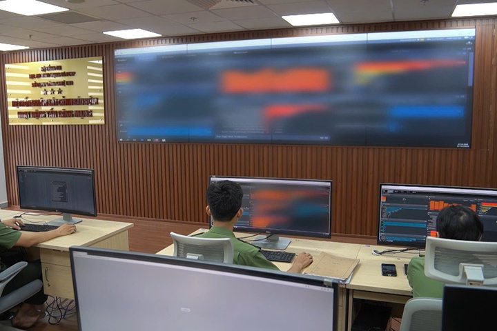 To&agrave;n cảnh chuy&ecirc;n &aacute;n đ&aacute;nh sập 'đế chế' b&oacute;ng đ&aacute; lậu, bắt giữ '&ocirc;ng tr&ugrave;m' X&ocirc;i Lạc TV- Ảnh 11.