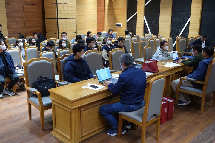 To&agrave;n cảnh chuy&ecirc;n &aacute;n đ&aacute;nh sập 'đế chế' b&oacute;ng đ&aacute; lậu, bắt giữ '&ocirc;ng tr&ugrave;m' X&ocirc;i Lạc TV- Ảnh 7.