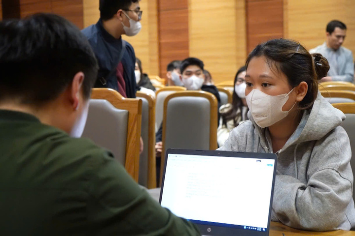 To&agrave;n cảnh chuy&ecirc;n &aacute;n đ&aacute;nh sập 'đế chế' b&oacute;ng đ&aacute; lậu, bắt giữ '&ocirc;ng tr&ugrave;m' X&ocirc;i Lạc TV- Ảnh 8.