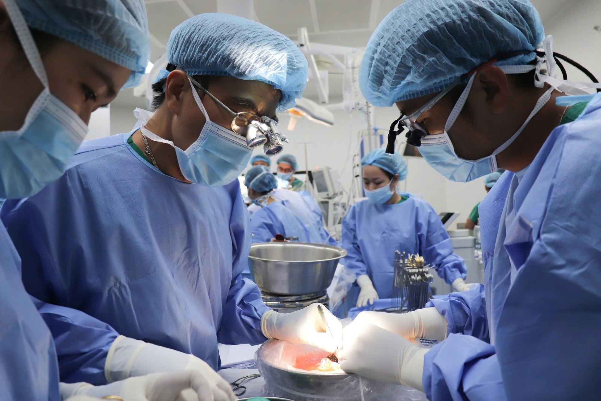 Ứng dụng ph&aacute;c đồ giảm đau, gi&uacute;p trẻ mau hồi phục- Ảnh 1.