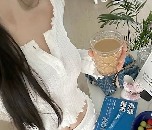 Uống c&agrave; ph&ecirc; sai c&aacute;ch cũng HẠI sức khỏe như "uống dầu"! Chuy&ecirc;n gia dinh dưỡng n&oacute;i thẳng: Đừng l&agrave;m 5 việc!- Ảnh 1.