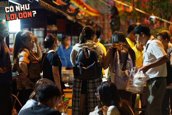 Chờ chực 20 ph&uacute;t săn miếng t&agrave;u hũ may mắn gi&aacute; 30k, mỗi năm chỉ b&aacute;n một ng&agrave;y ở TP.HCM- Ảnh 7.