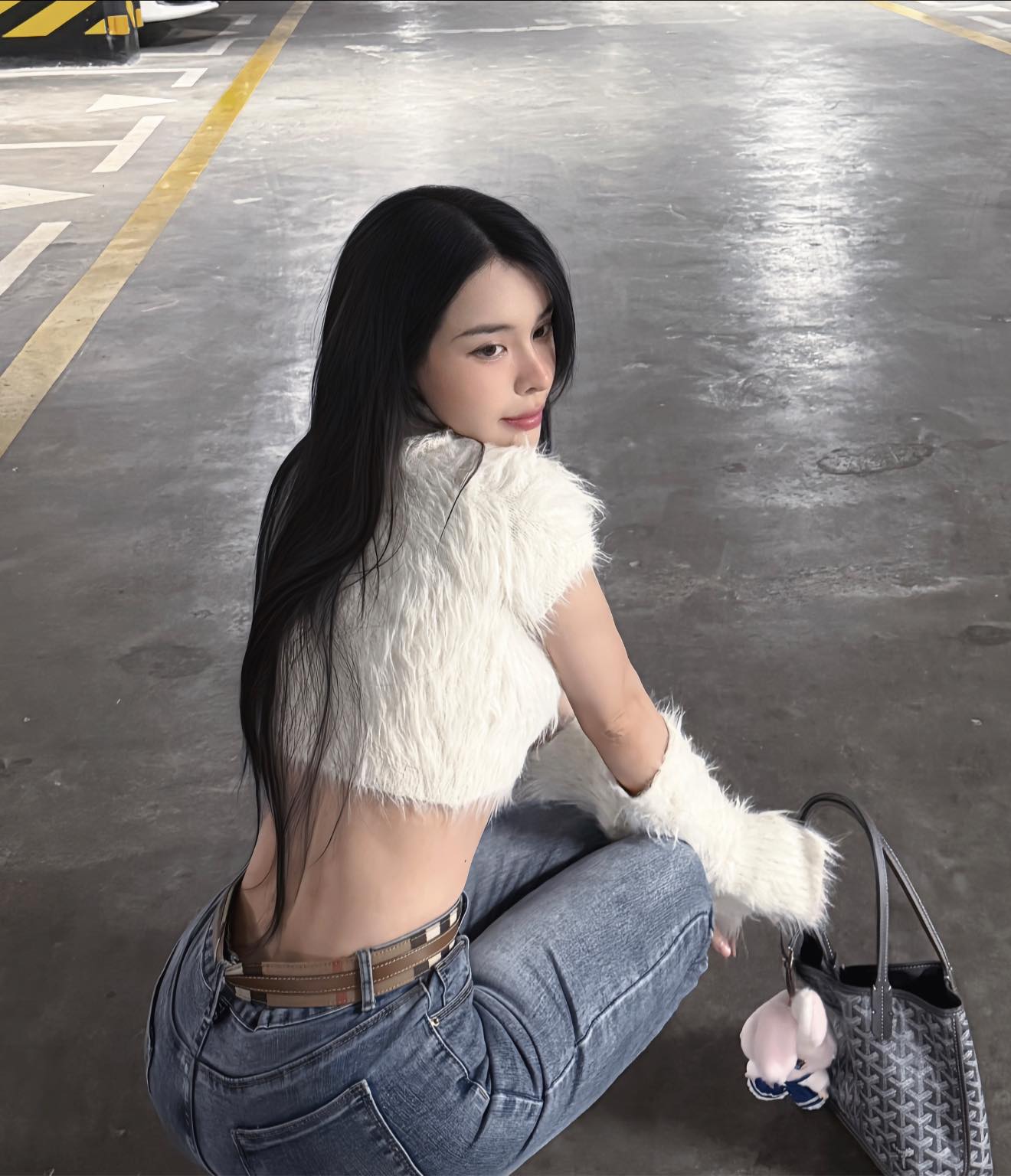 Bạn g&aacute;i &ldquo;tr&acirc;m anh thế phiệt&rdquo; của Vũ Văn Thanh g&acirc;y ch&uacute; &yacute; với h&igrave;nh ảnh nữ sinh trường Y chăm chỉ, kh&aacute;c hẳn vẻ sexy tr&ecirc;n MXH- Ảnh 4.