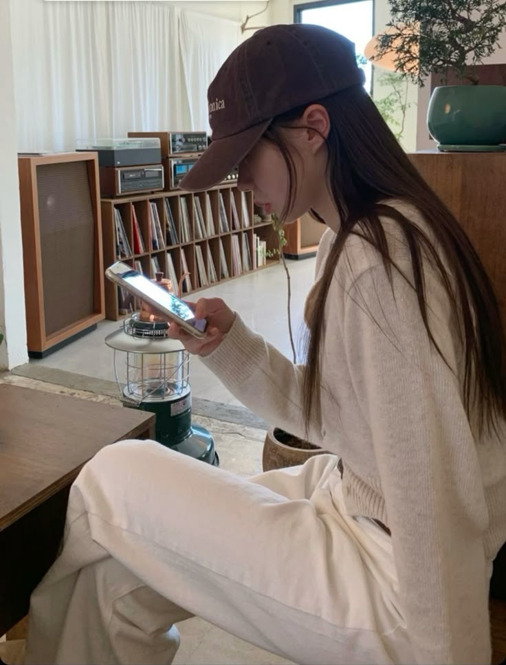 Thu nhập từ 50 triệu giảm c&ograve;n 30 triệu: L&agrave;m sao để kh&ocirc;ng bị &ldquo;sốc lối sống&rdquo;?- Ảnh 1.