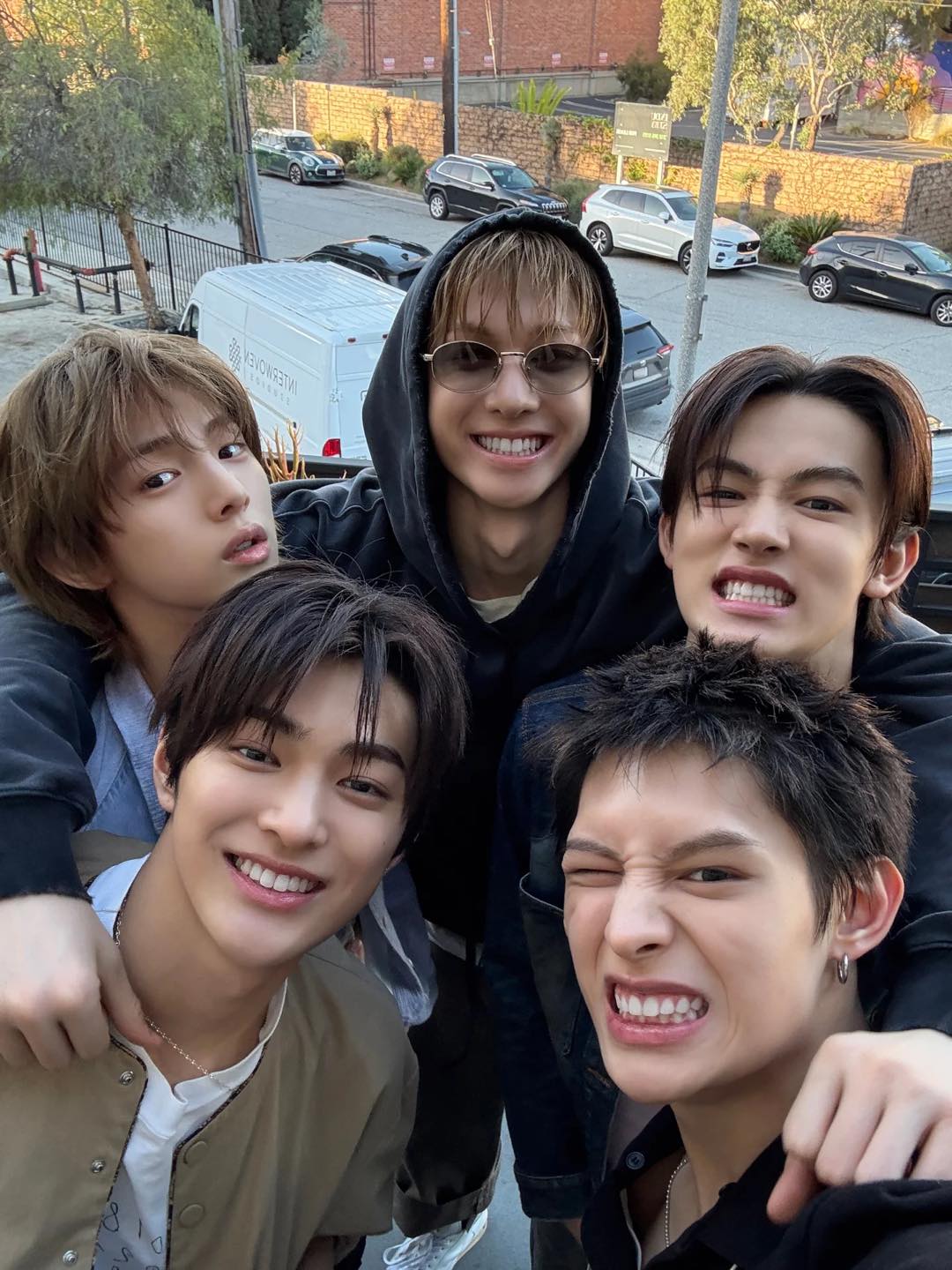 Hội mỹ nam hot nhất hiện tại diễn ở Nh&agrave; Xanh: Nhạc hay đẹp đều cả nh&oacute;m, 10 triệu fan chỉ l&agrave; chuyện nhỏ- Ảnh 7.